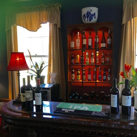 Oak Manor Inn هارتسفيل المظهر الخارجي الصورة