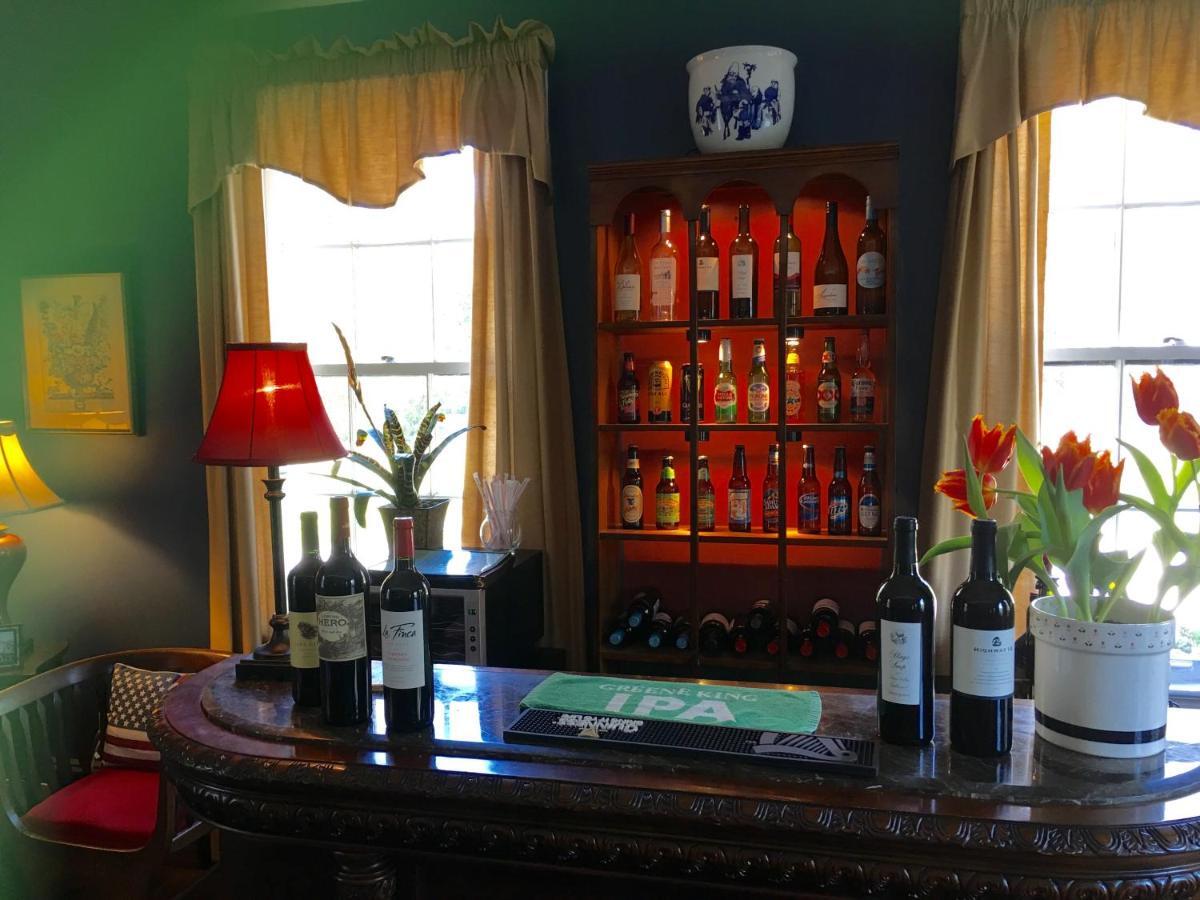 Oak Manor Inn هارتسفيل المظهر الخارجي الصورة